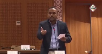 Contribution : lors d’un débat relatif à la loi de Finance,un Député donne un coup de pattes et de Griffes soulevant un Débat inédit – Par Mohd Echriv