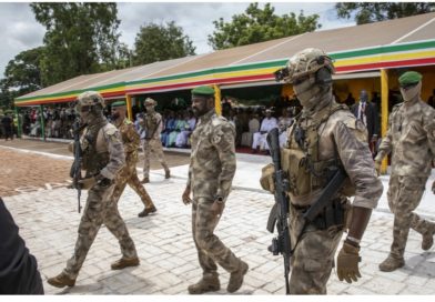 Pénurie de carburant : au Mali, la junte suspend les cours à l’école et l’université