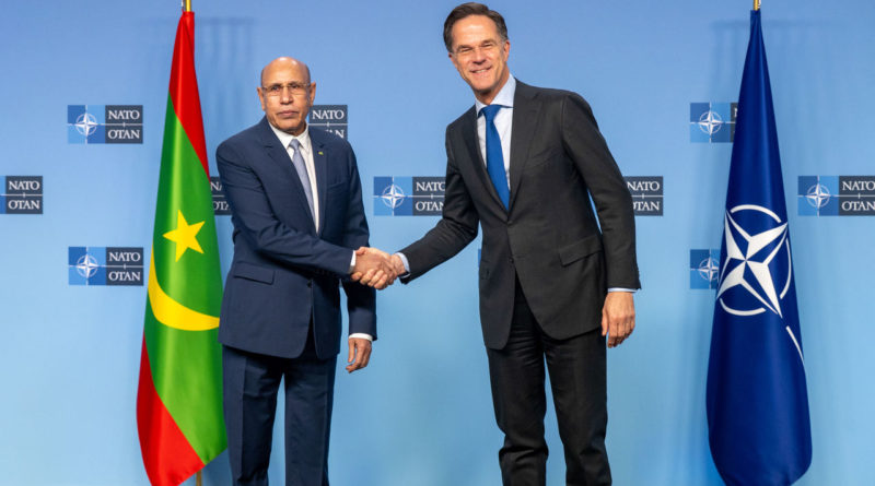 Le secrétaire général reçoit le président de la Mauritanie au siège de l’OTAN