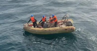 Une embarcation traditionnelle en détresse en mer sauvée par les garde-côtes mauritaniens près de Nouadhibou
